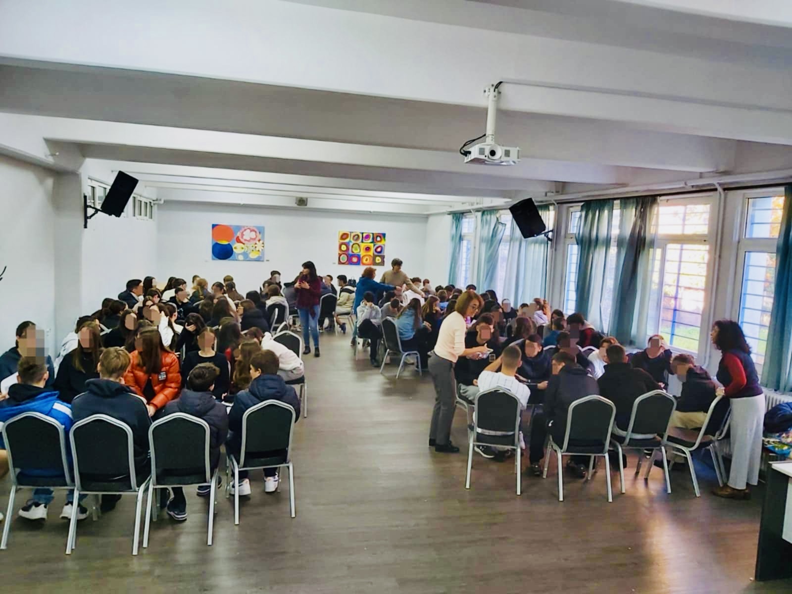 Φωτογραφία από ενημέρωση για το συμβούλιο νεολαίας