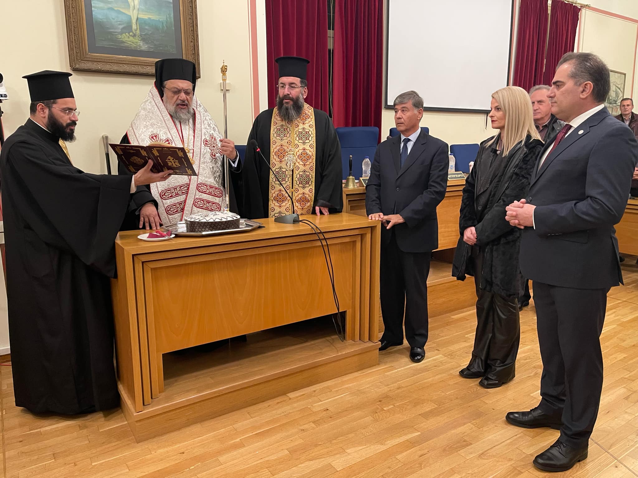 Φωτογραφία από κοπή βασιλόπιτας