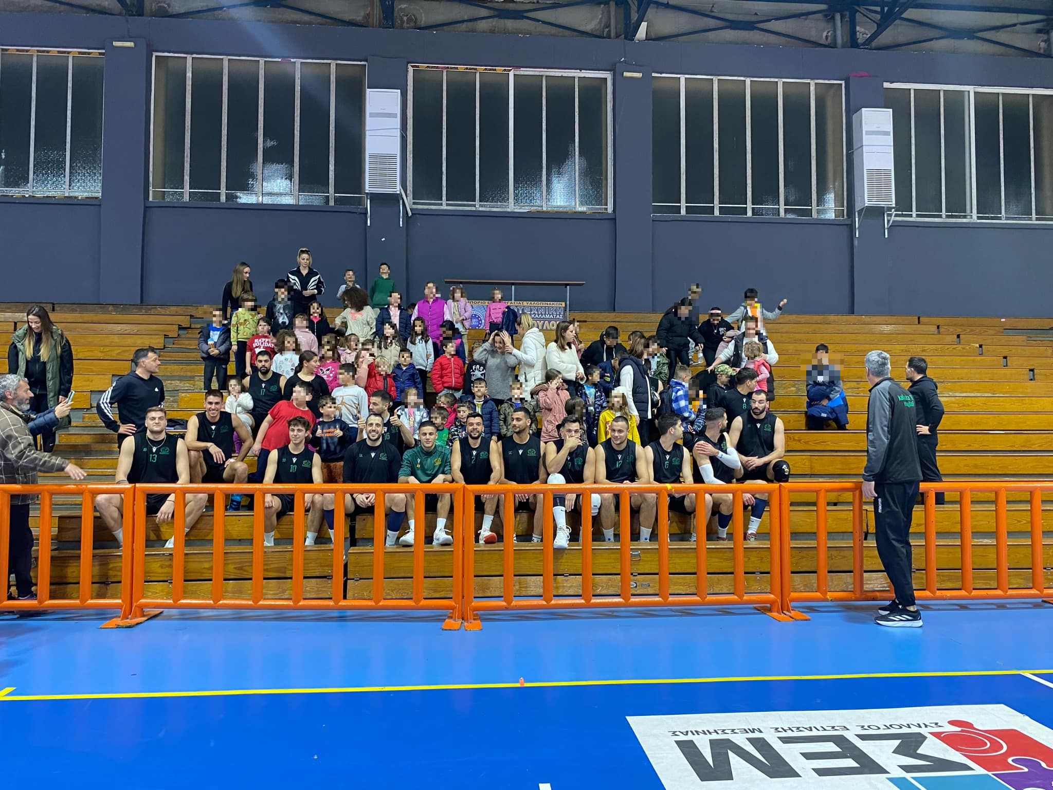 Φωτογραφία από την κερκίδα του σταδίου Καλαμάτας