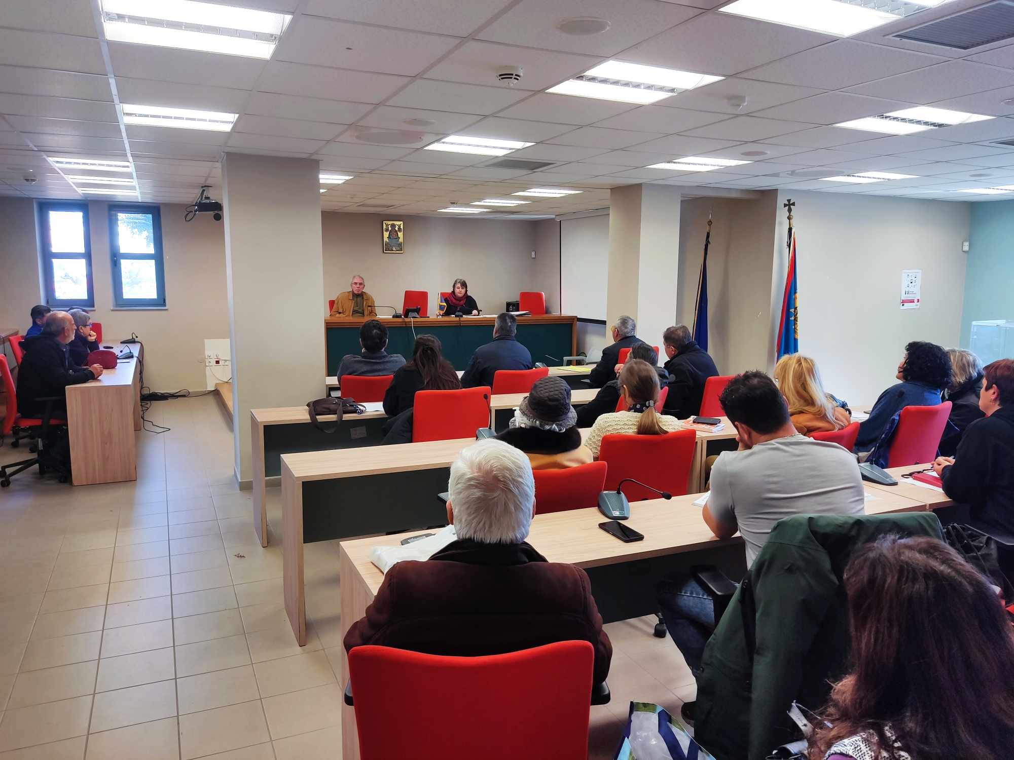 Φωτογραφία από τη συζήτηση με συλλόγους για τη χρήση των βαγονιών του Πάρκου Σιδηροδρόμων