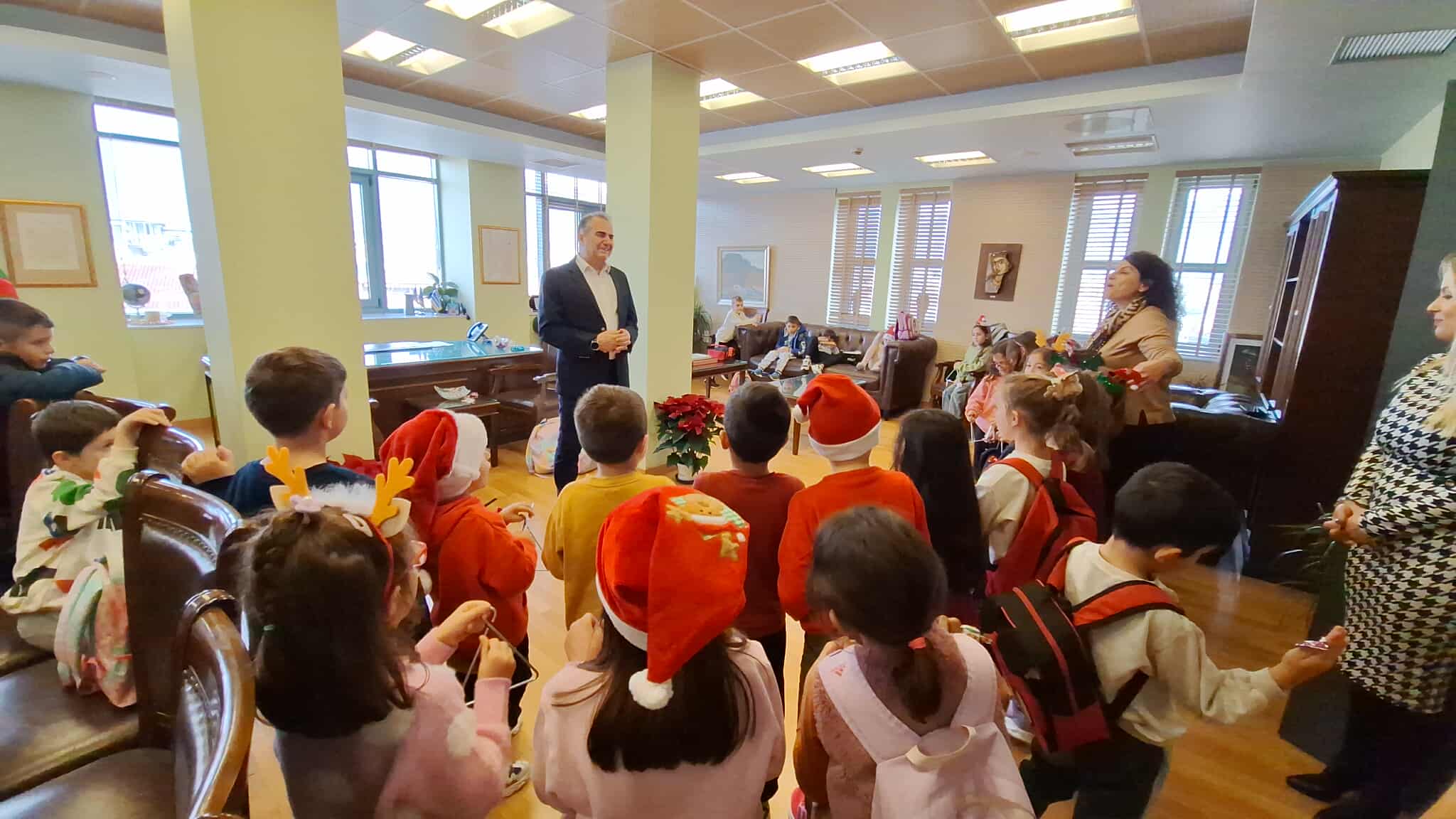 598768083 856348353808219 2999105748010544269 n