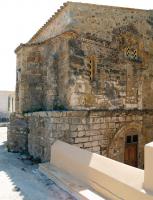 Τα αρχαιολογικά δεδομένα πιστοποιούν ότι στην περιοχή υπήρχε βυζαντινή παρουσία αρκετά πριν από το πέρασμα του Οσίου Νίκωνος του "Μετανοείτε" (τέλη 10ου αι.). Σε ανάλογα συμπεράσματα οδηγούν το υπόγειο τμήμα του ναού του Αγίου Χαραλάμπους, καθώς και τμήματα του κάστρου