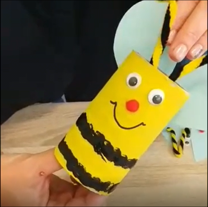 Κατασκευή  μέλισσας (για παιδάκια με μικρά χεράκια)