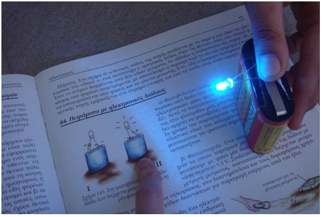 Πειράματα με ηλεκτρονικές διόδους (LED) και λαμπάκια πυράκτωσης 